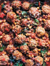Veal meatballs with spinach and chickpeas