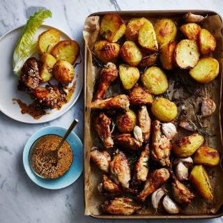 Chicken nibbles with chilli crunch potatoes  