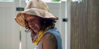 Early warning of extreme heat risks