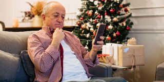 How to outsmart holiday scammers 