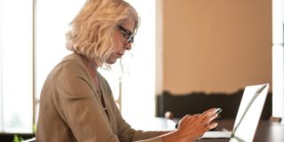 Regulator slams super funds over customer service