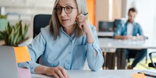 Job-hunting seniors face ageism barrier