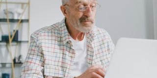 Everyday habits to help you stay scam safe