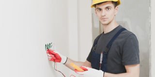 Common Electrical Risks in Older Homes