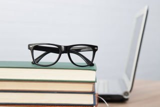 Pros and cons of smart glasses