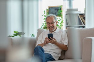 Should (some) seniors be banned from social media?