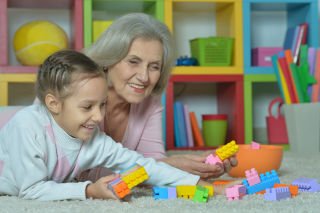 How to contribute to education costs for your grandkids