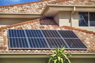 Rooftop solar leaves consumers in the cold