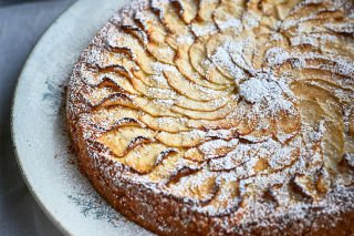Apple cake