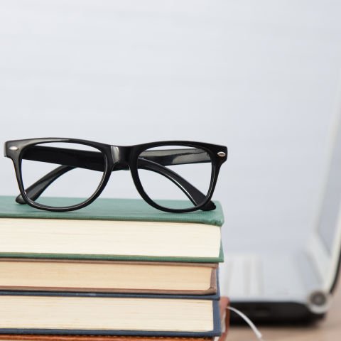 Pros and cons of smart glasses