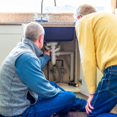 Emergency plumbing: What to do before help arrives 